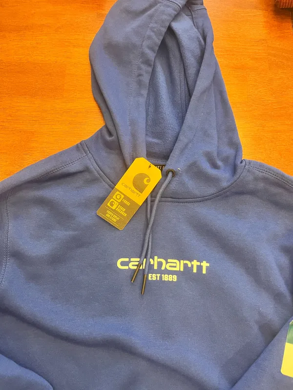 New Carhartt Hoodie - Image 2