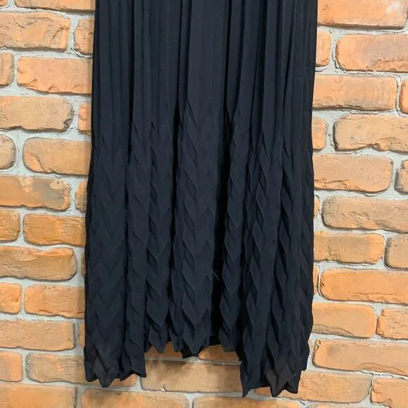 Abercrombie &‎ Fitch Dress Size Medium Black Pleated Maxi Chevron Hem Sleeveless - Image 3