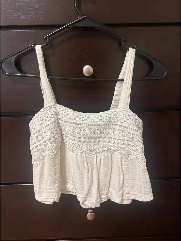 Cropped White Tank Top - Image 2