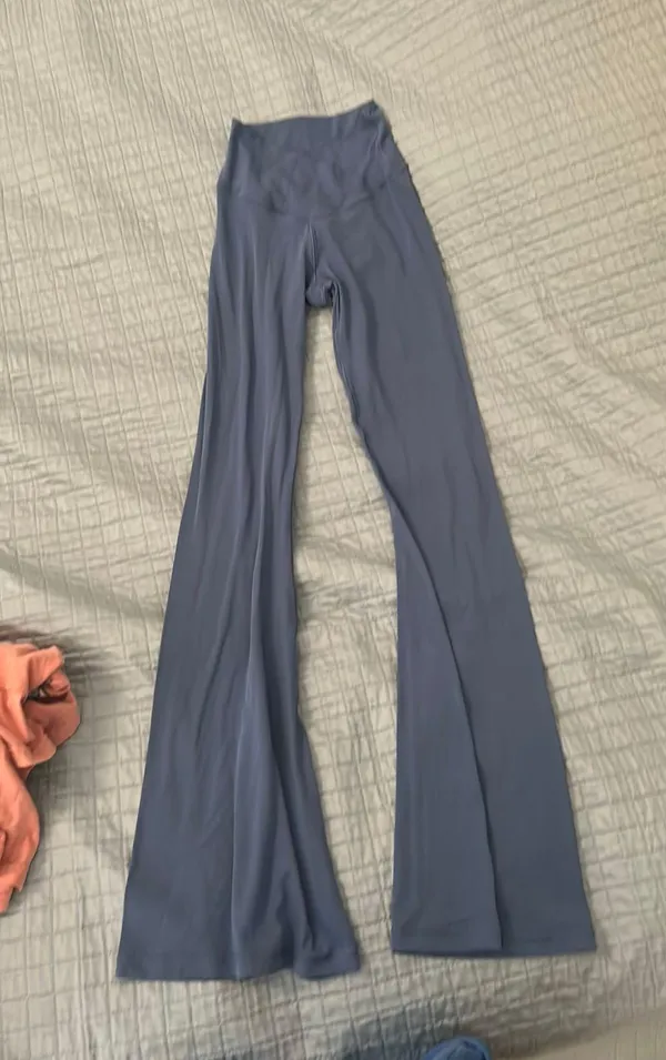 Crossover Aerie Flare Leggings - Image 2