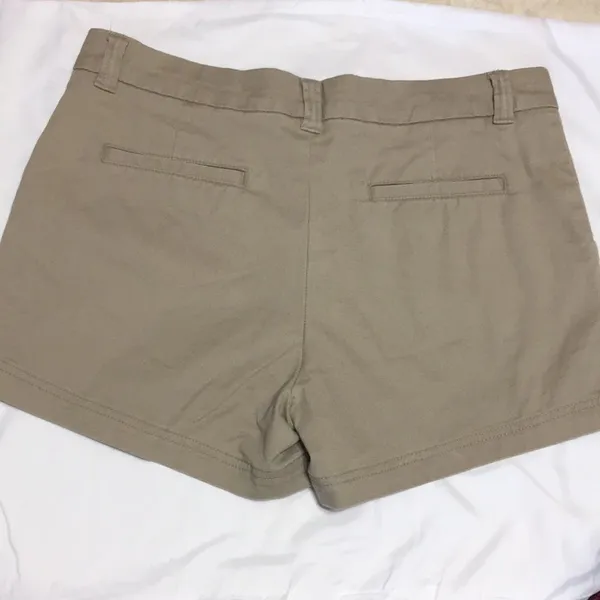BCG • Tan Khaki Cargo Shorts Size 8 - Image 5