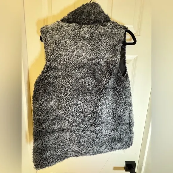 Women's‎ Katydid Vest Black Gray Size Small Faux Fur Poly Lined Zip Pockets - Image 5