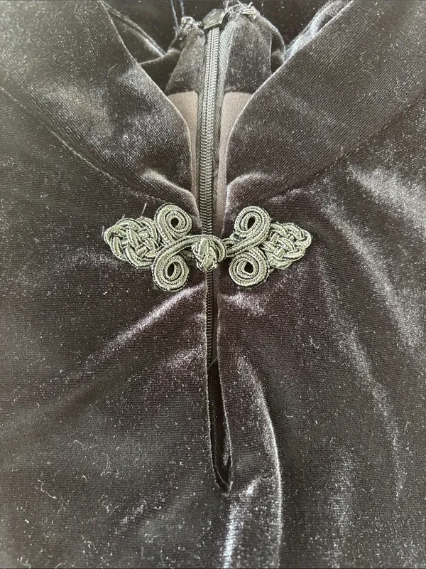 Vintage black velvet dress - Image 10