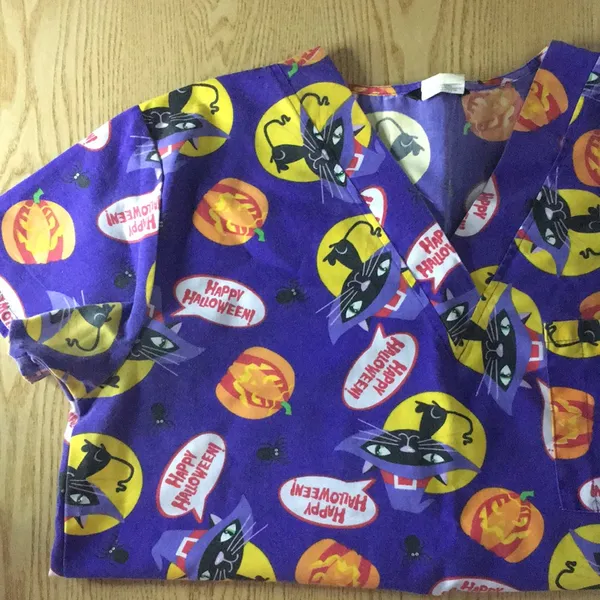 Just Love Halloween Cats Pumpkin Scrub Top 3 Pockets Med/Lrg - Image 3