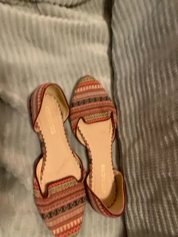 Restricted Shoes Flats Pointed Toe - Image 2