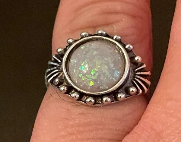 Vintage simulated opal silver plated ring size 6.75 - Image 9