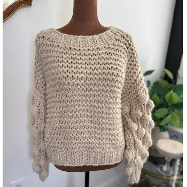 Olivaceous Women's Cream Knit Bobble Sleeve Pullover Sweater Size L‎ - Image 2