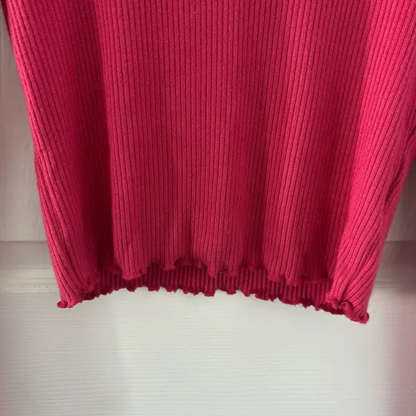 Women's Ribbed Pink Top - Image 2