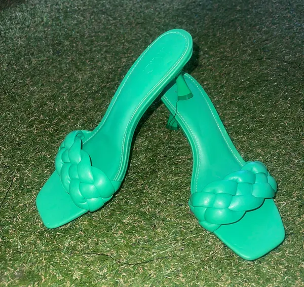 Kitten Heels Green Size 7 - Image 4