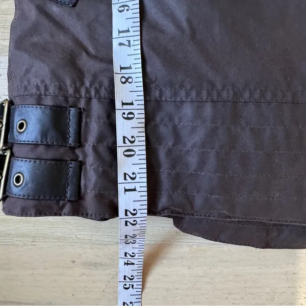 Barbour Women's Ordinance wax coated Jacket in Brown shearling lining GUC - Image 13