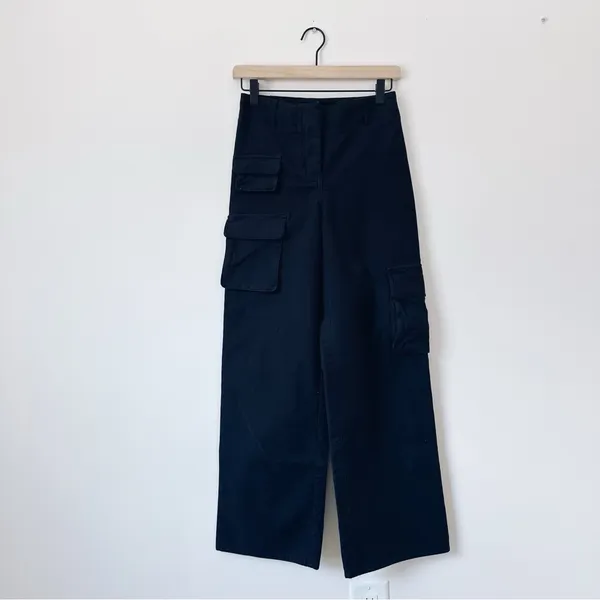 Aritzia Wilfred Wide Leg Cargo Pants Black - Image 2