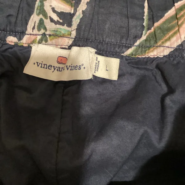 Vineyard Vines Dark Floral Pants - Image 4