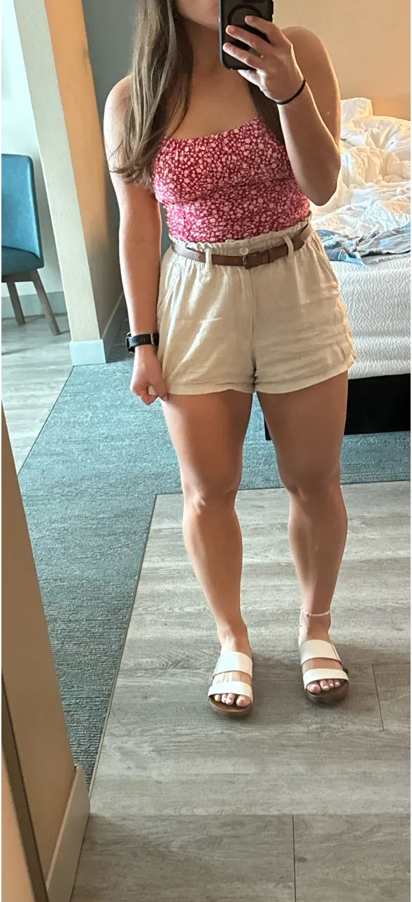 Hollister Linen Blend High-Rise Shorts - Image 2
