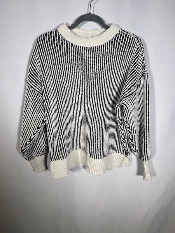 Aerie Womens Beyond Chenille Black White Crewneck Sweater Xs - Image 2