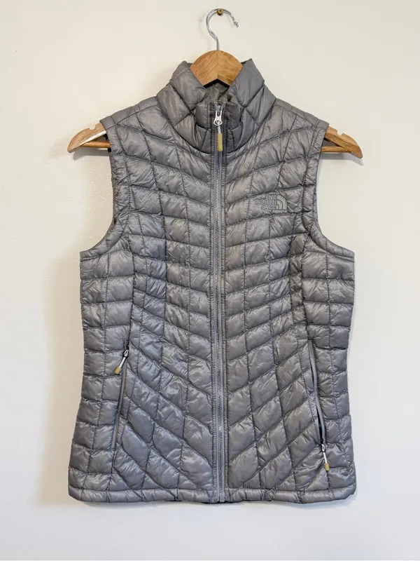 The North Face Thermoball Vest Size XS Women’s Zip Up Jacket Gray - Image 2