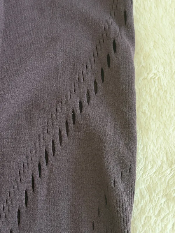 Lululemon Women Sz 4 Reveal Tight Precision 25” Bosenberry - Image 3