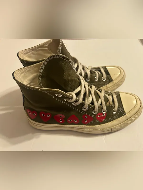 Chuck Taylor Converse  High-Top Sneakers with red Hearts - Image 8