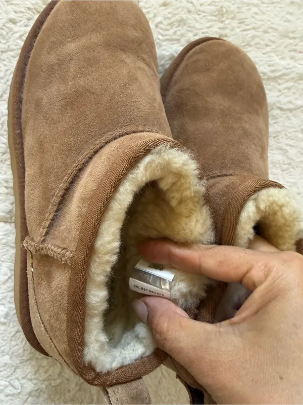 UGG Classic Mini Chestnut Suede Ankle Boots Size 7 Sheepskin Lined Winter Shoes - Image 6