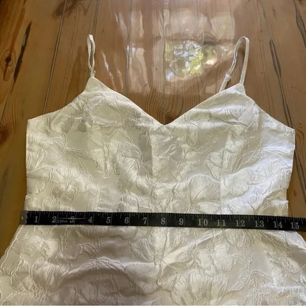 NWOT Lulus White Floral Jacquard Sleeveless Midi Dress - Image 8