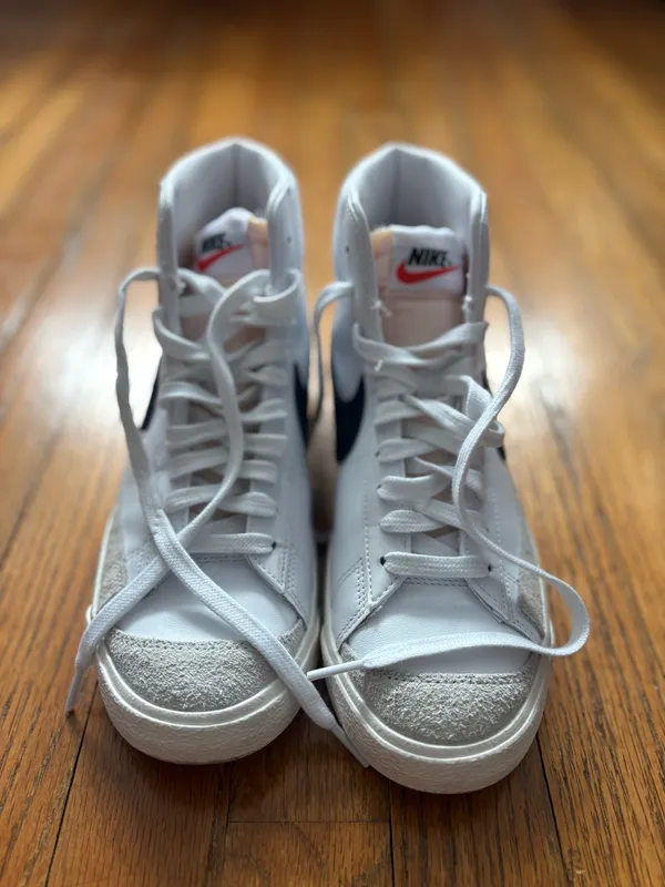 Nike Mid 77 Women’s Blazer Size 8  - Image 2