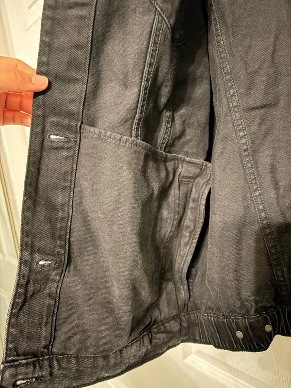 American Eagle Black Denim Jacket - Image 4