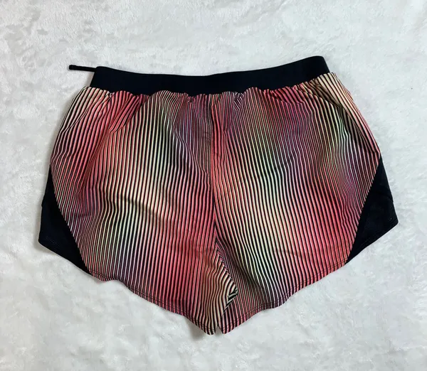 Under Armour heatgear striped shorts size M womens - Image 6