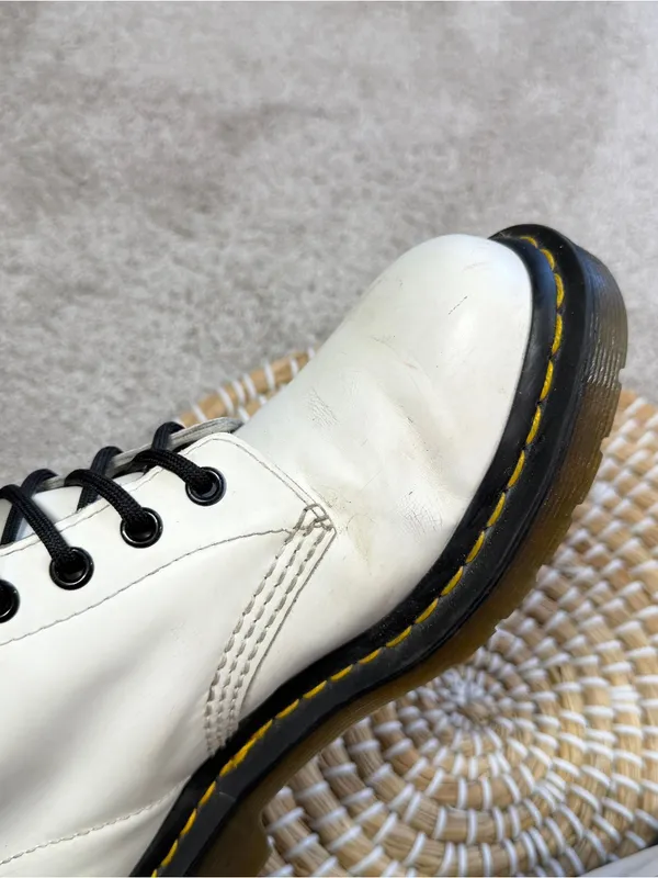 Dr. Martens Women’s Doc's. Doc Martens 11821 Boots 8 Eyes in White Gloss 7 - Image 14