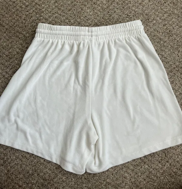 Aritzia white high waisted short - Image 4