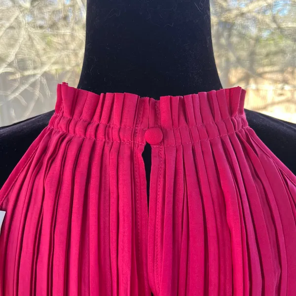 Banana Republic Women's Red Pleated Peplum Waist Top Size XS. NEW! - Image 6