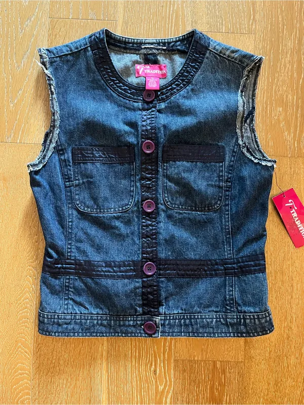 Tradition Dark Blue Denim Sleeveless Vest with Purple Buttons new with tag - Image 9