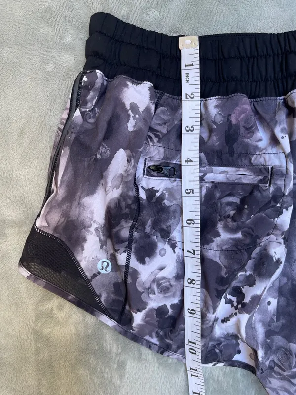 Lululemon Hotty Hot Short Running Gym Yoga Pilates Outdoor Black White Print 10 - Image 9