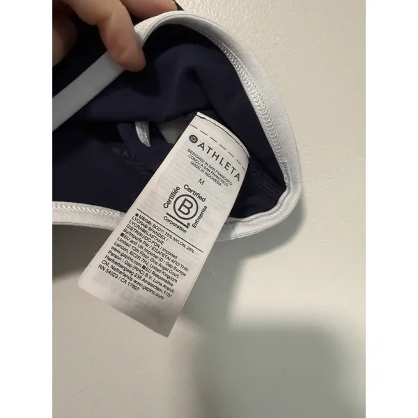 Athleta Transcend Tipped Sports Bra A-C in Navy/White Size Medium - Image 4