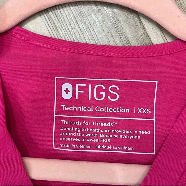 Figs Womens Catarina One Pocket Scrub Top Size XXS Hot Pink - Image 4
