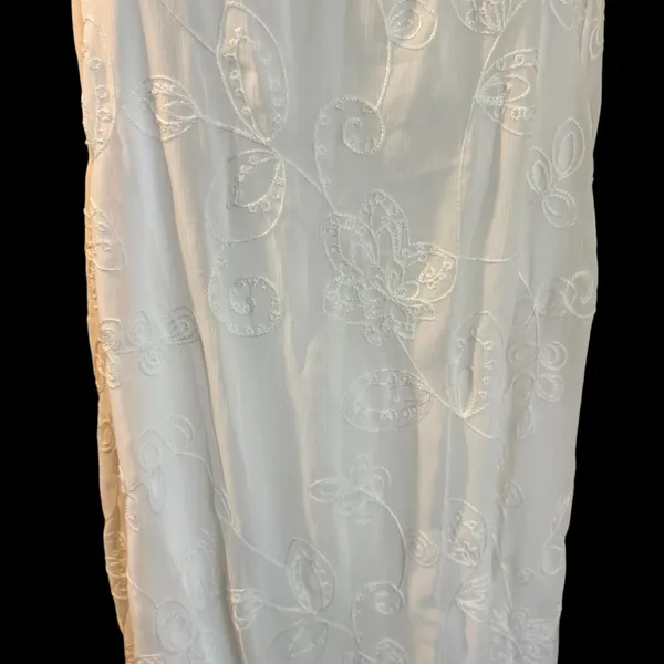 ELLE White Dress SZ L Embossed W/ Embroidery LWD Bow Tie Back Handkerchief Sheer - Image 4