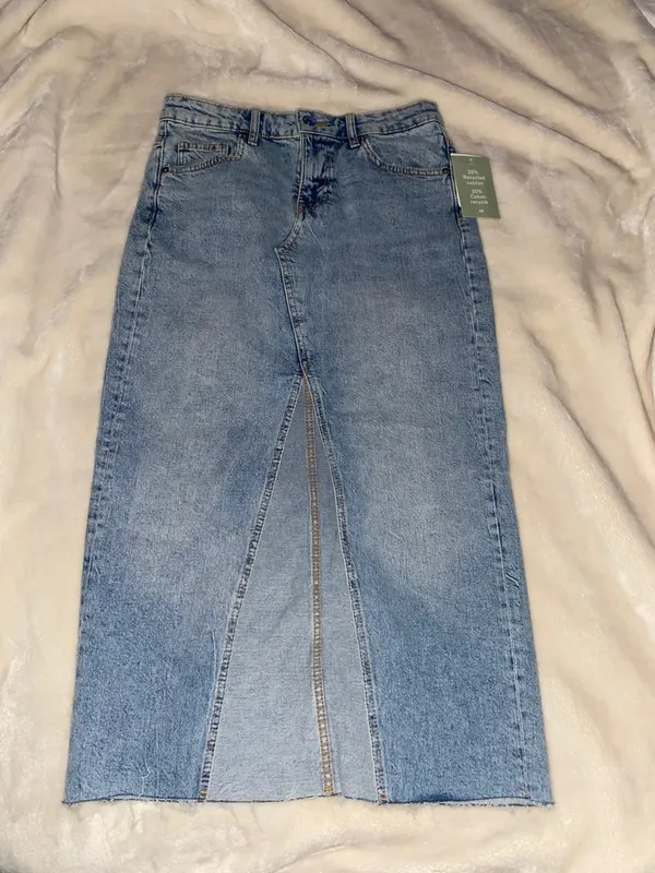 H&M Denim Skirt - Image 3