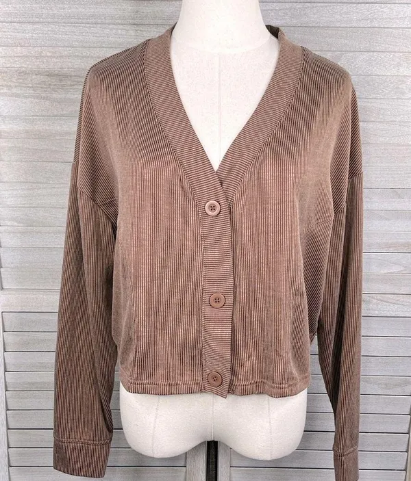 COLSIE Knit Lounge Set Pants & Cropped Button Front Top-Large - Image 2