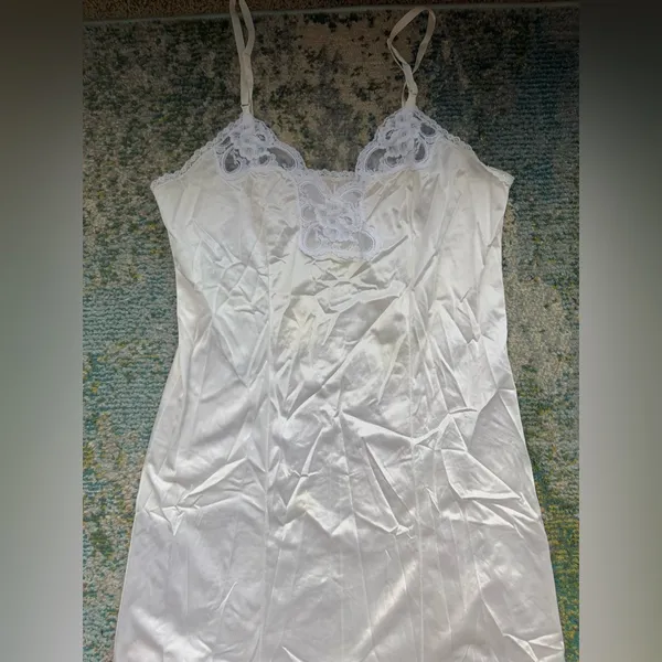 Vintage white lace slip dress, size large - Image 11