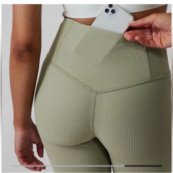 Athleta Elation Rib Tight 7/8 Leggings Ankle Size Large Women’s Sage Green - Image 2