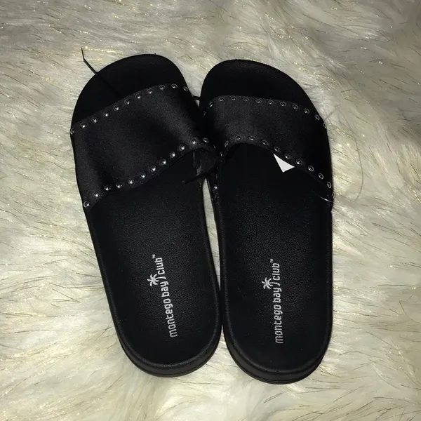 Montego Bay satin finish stud black and silver slides size 10 - Image 3