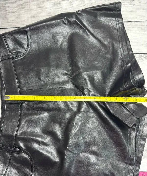 NEW FATE Biker Black FAUX LEATHER Shorts Size MEDIUM - Image 9