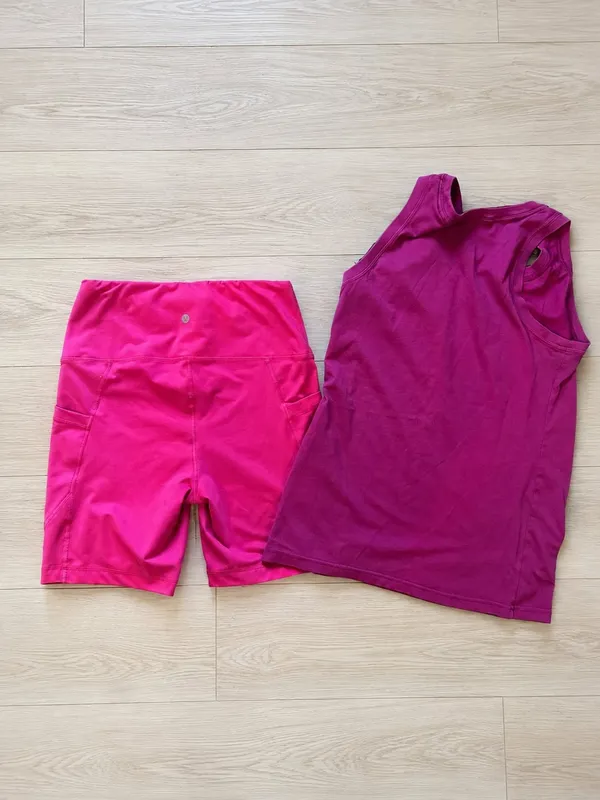 Nike Women's Dri-FIT Athletic Tank High-Rise Velocity Biker Shorts Set Medium - Image 2