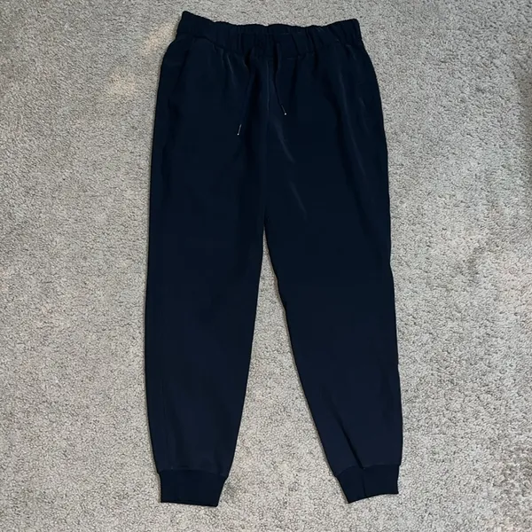 Lululemon On The Fly‎ Jogger Black 8 - Image 4