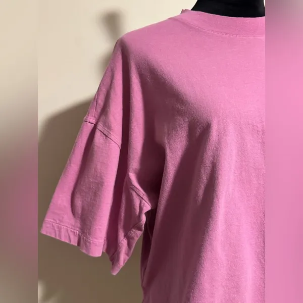 Preloved Uniqlo Pink Oversized Boxy Tee size small - Image 2