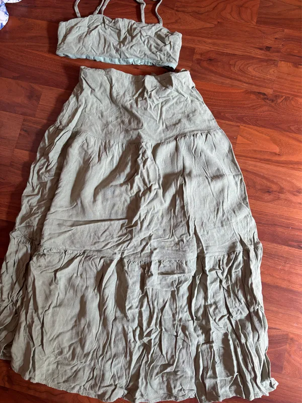 Green Two-Piece Skirt Set Forever 21 - Image 3