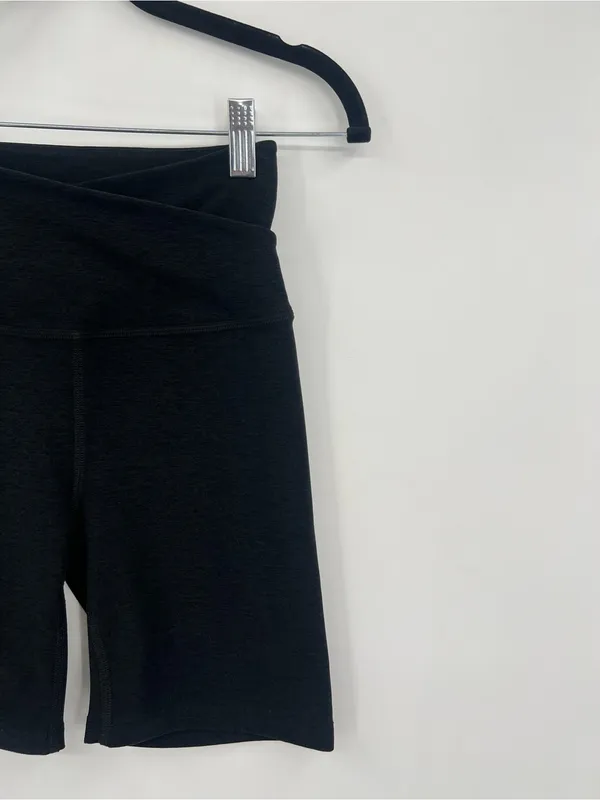 Beyond Yoga At Your Leisure High-Rise Biker Shorts V-Waist Space Dye Black Small - Image 11