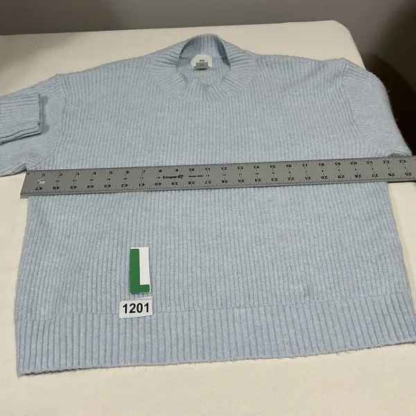 Woman’s H & M Medium Blue Pullover Chunky Long Sleeve Sweater - Image 5