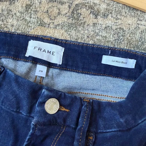 FRAME Le Mini Boot Jeans Dark Indigo High Rise Slit Hem Size 28 - Image 4