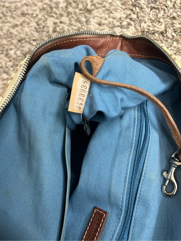 Dooney & Bourke Tan Logo Canvas Vintage Shoulder Bag Heart Star Detail - Image 15
