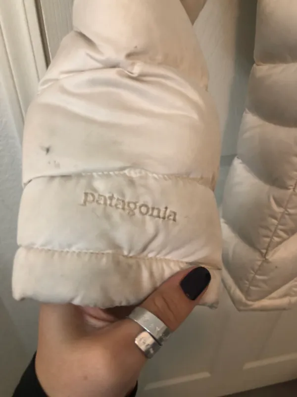 Patagonia White puffy winter jacket - Image 5