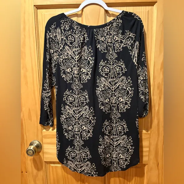 Lucky Brand black and beige floral print peasant blouse M NWT - Image 2
